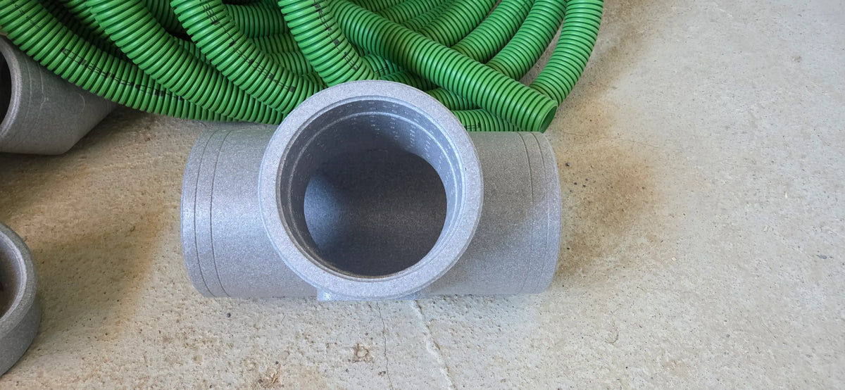 teu universal fara clapeta din eps gri poza reala pe santier inainte de montare de smartvent ocolis jud maramures - tub flexibil ventilație antistatic - Smartvent.ro Baia Mare