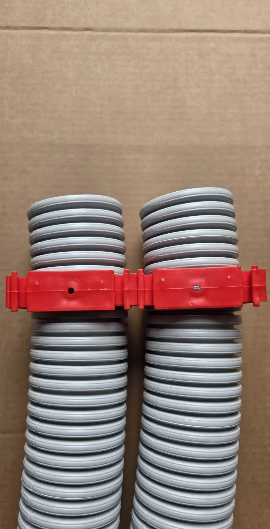 clema pentru tavan, pereti prindere tub flexibil gri cu conectare tip lego