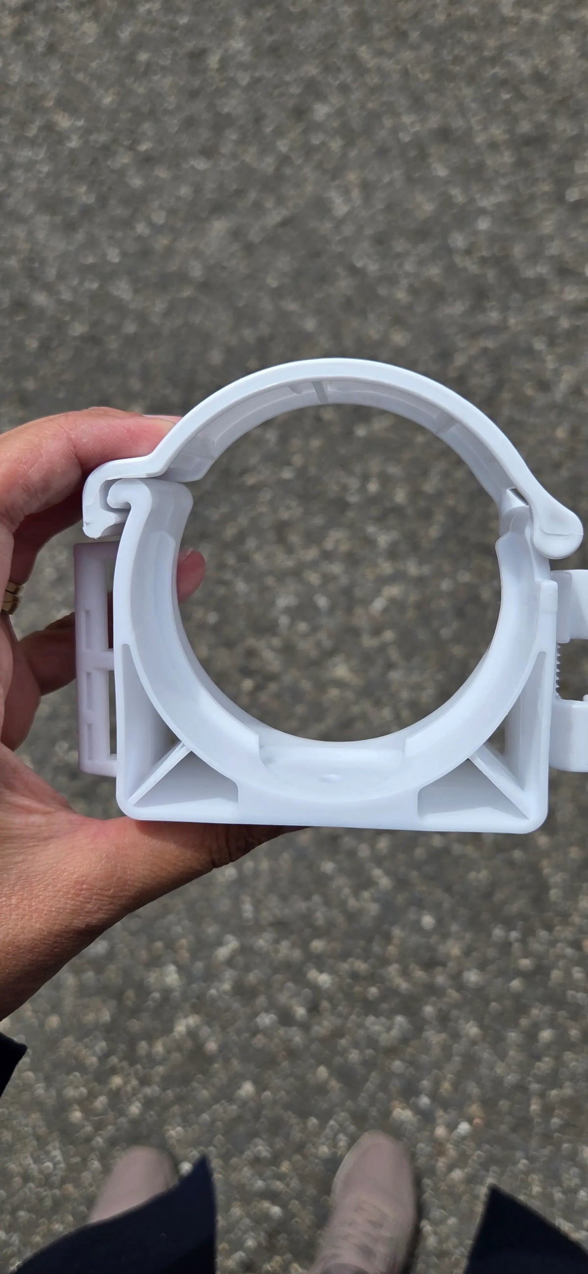 Clemă prindere tub flexibil Ø75 mm alb – SmartVent - sistem de ventilație cu recuperare de căldură - Smartvent.ro Baia Mare