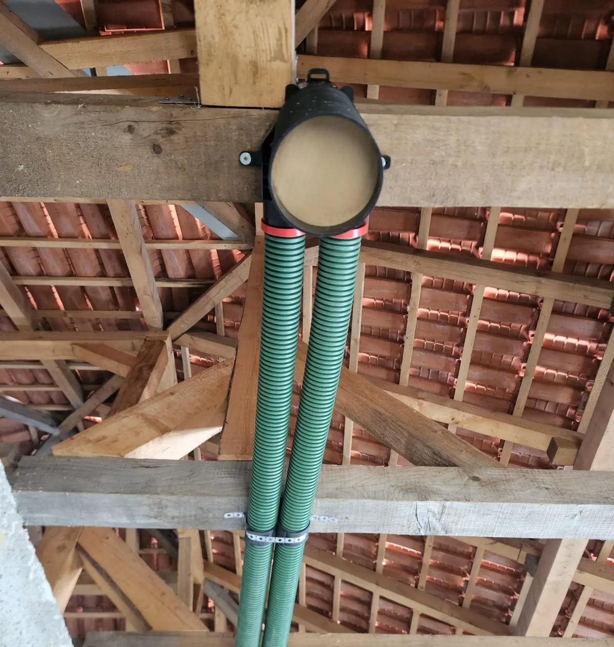 Instalare profesională sau suport DIY