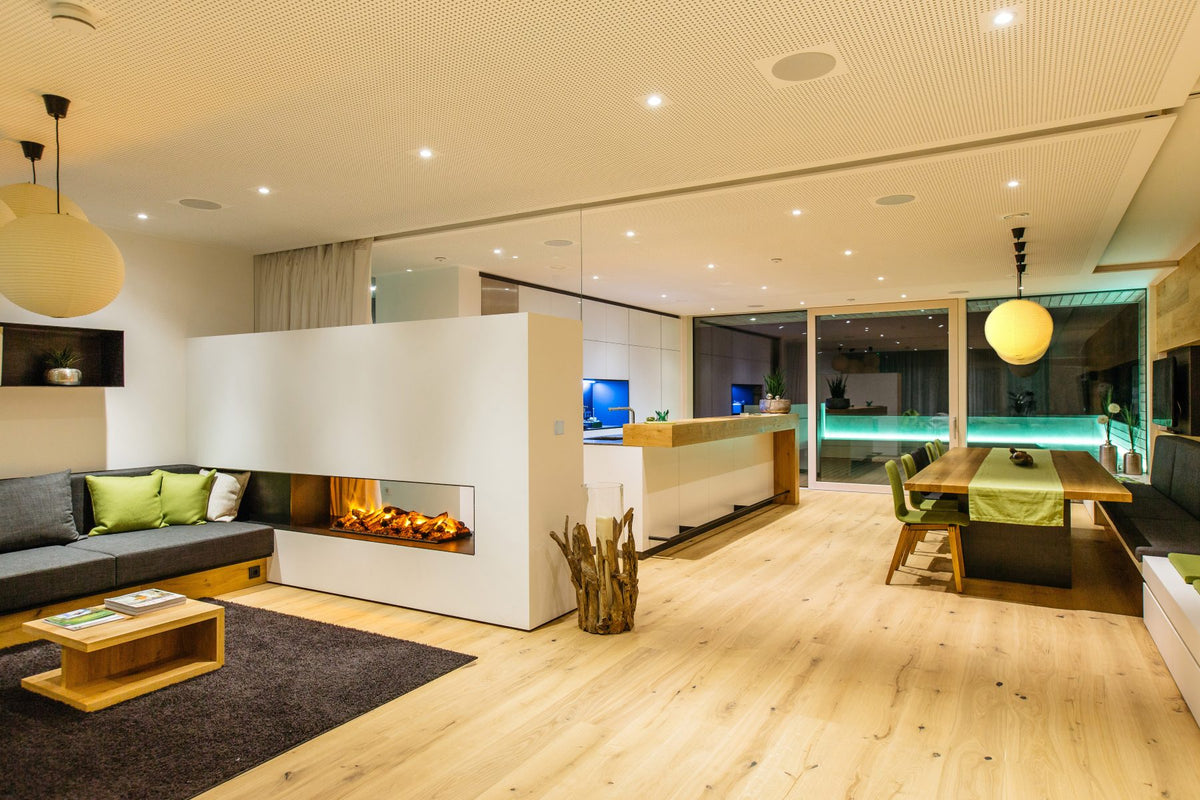 Living modern cu automatizare Loxone și panou Touch Pure